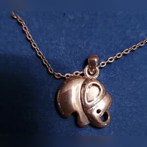 Chic Silver Elephant Pendant Necklace